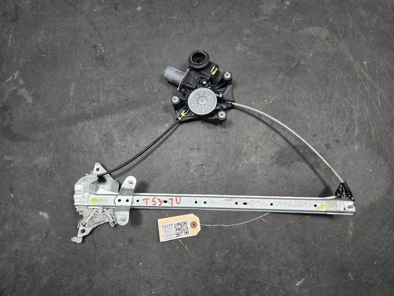 Rear Left Door Window Regulator w/ Motor 2021 Toyota RAV4 85720-0R080 2019-2025