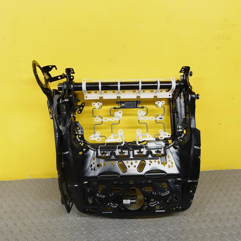 2019-2025 AUDI Q3 S-LINE FRONT RIGHT SEAT LOWER TRACK FRAME OEM 83A881020