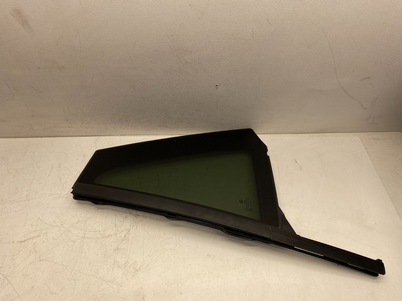 2016-2019 BMW X1 LEFT REAR DOOR FIXED WINDOW GLASS OEM