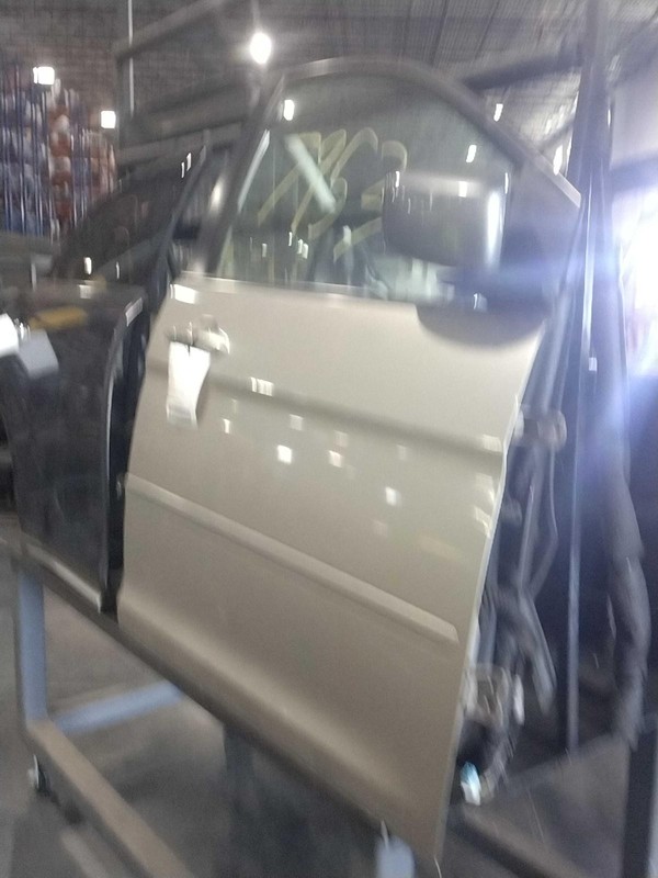 2007 Honda Odyssey Right Front Door Silver - Used, 139K Miles, OEM Part