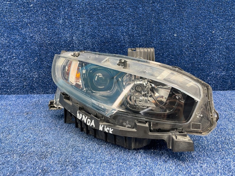 16-18 Honda Civic Right Passenger Headlight Lamp Halogen Projector 33100-TBA OEM