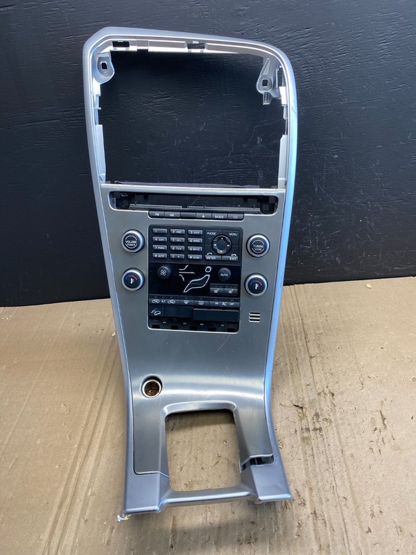 2011 to 2013 Volvo XC60 Climate Control Radio Bezel Panel TrimOem AB9141 DG