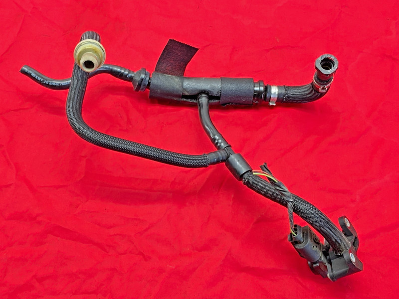 06-10 BMW E63 E64 M5 M6 S85 Engine Motor Vacuum Hose Pipe W/Sensor 7836997 OEM✅