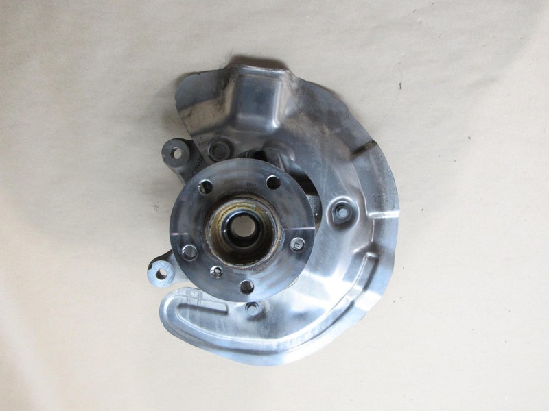 Mini Cooper Countryman S 2024 Front Right Suspension Spindle Knuckle Hub 23-25 *