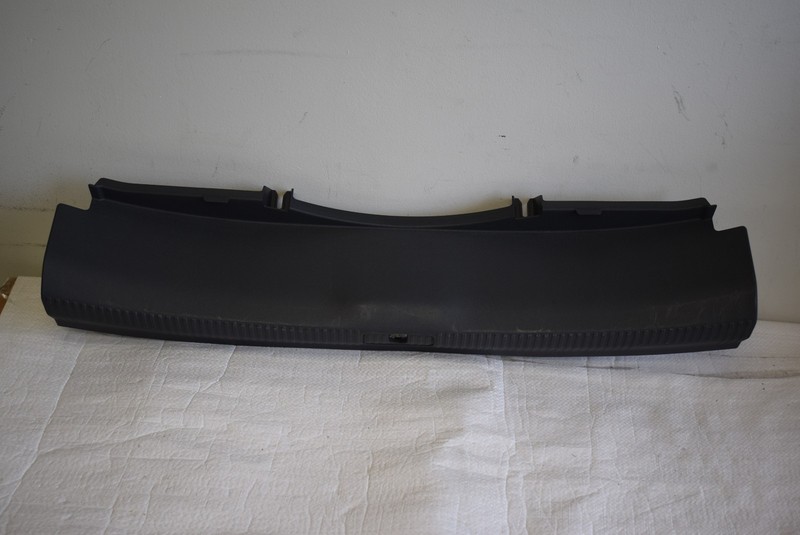 2017 AUDI OEM A4 INTERIOR REAR TAIL PANEL TRIM 8W5863471B