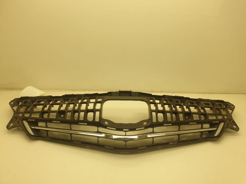12-14 TOYOTA PRIUS V THREE UPPER GRILLE