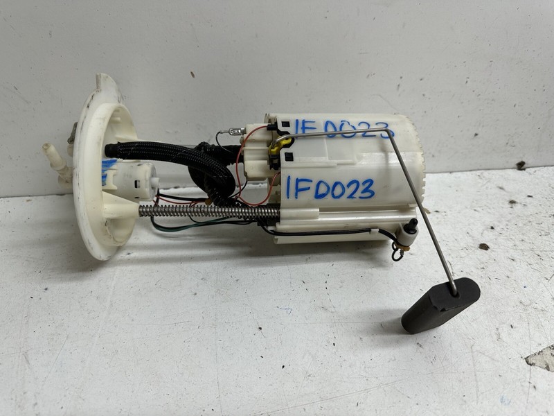 2004-2008 Nissan Maxima Fuel Pump w Sending Unit & Bracket Oem