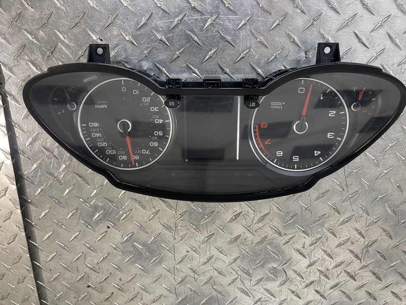 13-19 Audi Q5 Speedometer 111K Tested Oem