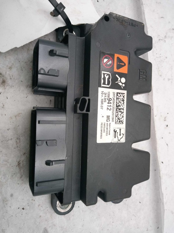 Used Air Bag Module fits: 2016 Buick Verano Air Bag below center console Grade A