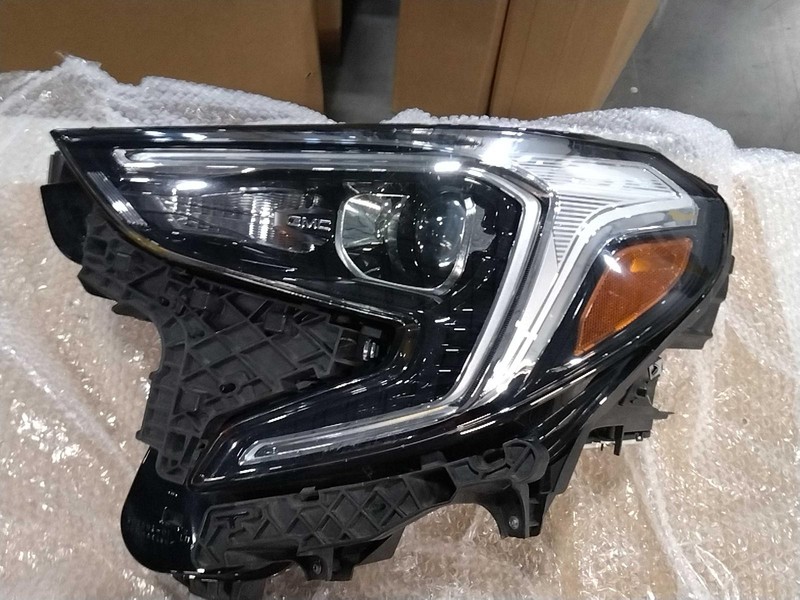 2018 GMC Terrain Left Headlight Assembly Grey 653159 69K Miles OEM Quality