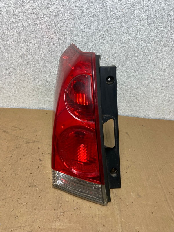 2004 to 2009 Nissan Quest Left Driver Lh Side Tail Light AC8656 LK