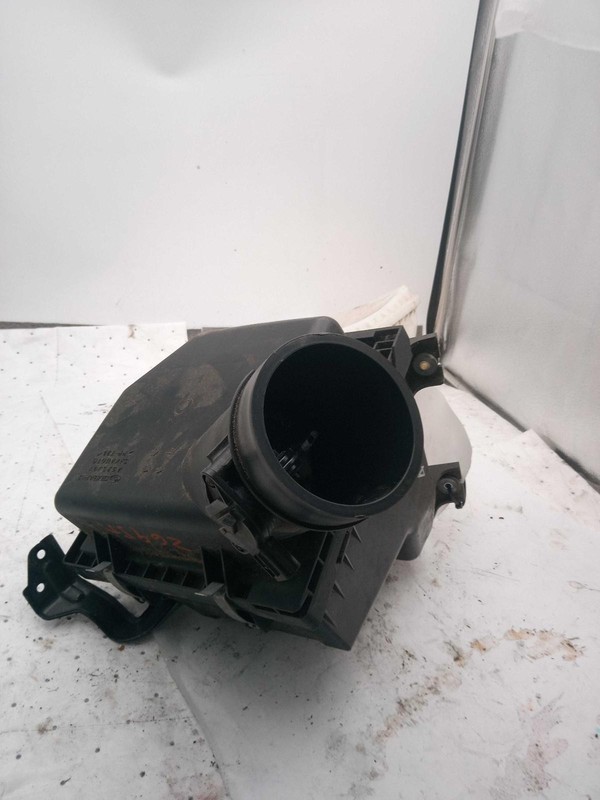 2019 Subaru Forester Air Cleaner Assembly OEM Green 2.5L 66K Miles