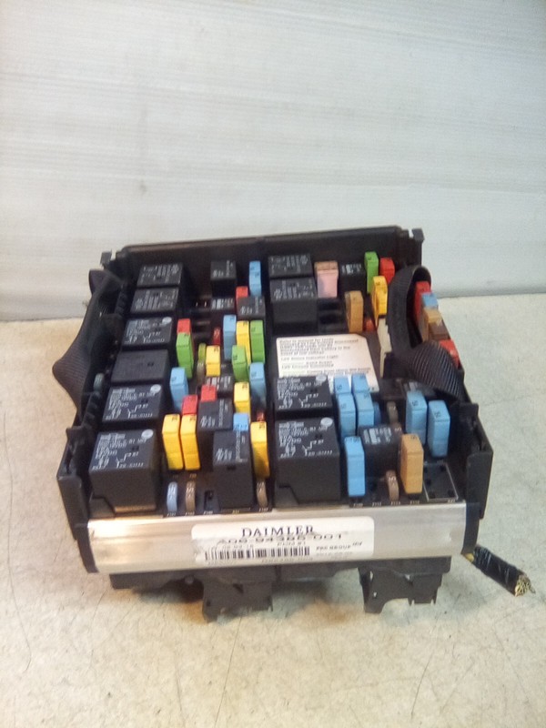 2016 Western Star Diamler A06-94385-001 Fuse Panel