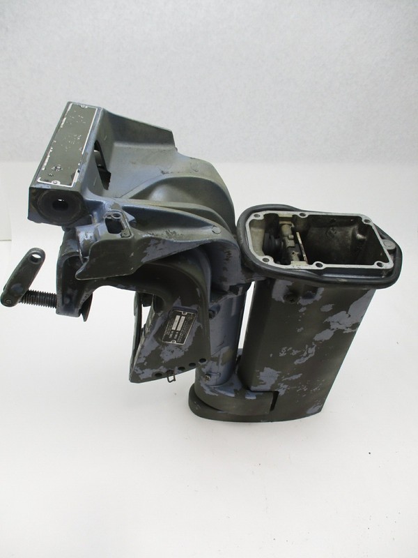 0391578 Johnson Evinrude 1974-1988 Complete 15" Midsection 9.9 HP 391578