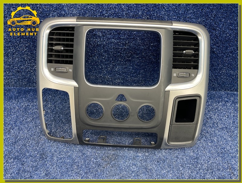 2019-2022 RAM 1500 DASHBOARD RADIO CLIMATE CONTROL AIR VENT BEZEL OEM