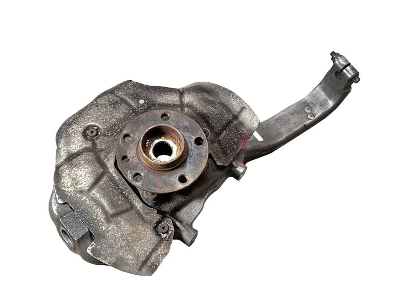 2017-2021 Alfa-Romeo Giulia Left Driver Side Front Spindle