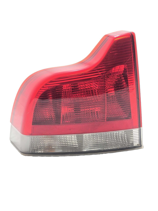 2004 Volvo 60 Series RH Passenger Tail Light Assembly Light Scratches 94835360