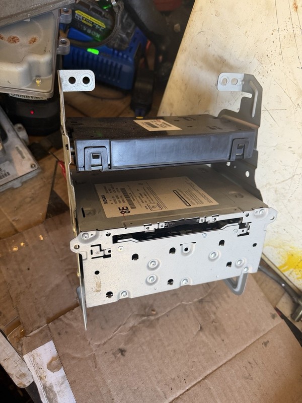 16-18 Infiniti Q50 AM FM Radio Receiver CD Player OEM 28330 4HB4A