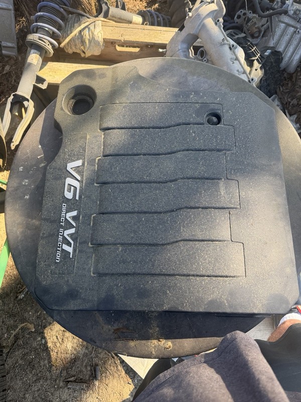 2010-2016 Buick Lacrosse 3.6L V6 VVT Engine Cover Black OEM 12649788