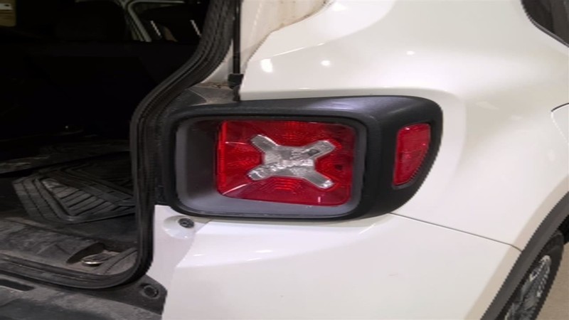 Passenger Right Tail Light Incandescent Fits 15-23 RENEGADE 3454294