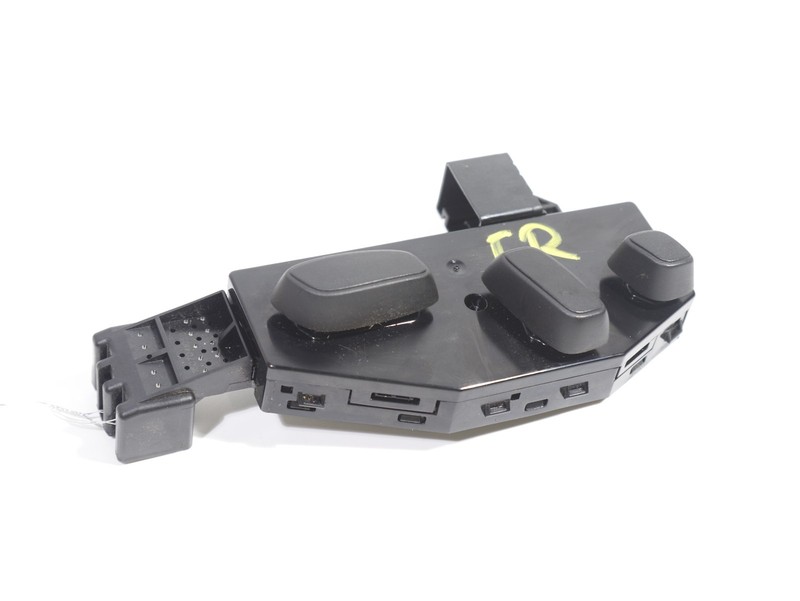 2014-2018 Chevrolet Silverado FRONT RIGHT Side Seat Adjust Control Switch OEM