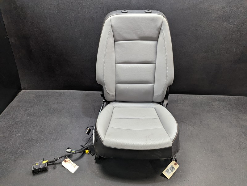 Front Right Seat Leather 2018 GMC Terrain 2019 2020 2021 2022