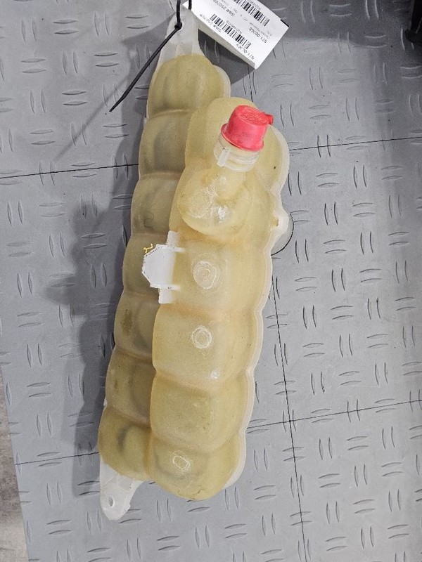 Coolant Reservoir Fits 15-23 FORD F150 PICKUP 3498378