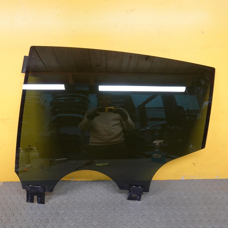 2016-2020 TESLA MODEL X REAR LEFT SIDE DOOR WINDOW DOOR GLASS OEM 1052717-00-D