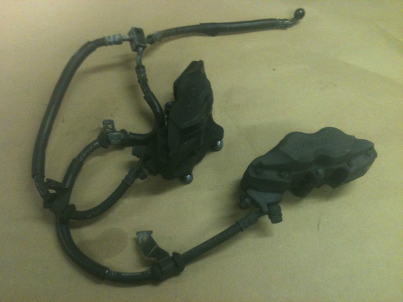 03 Honda VTR 1000 F Super Hawk FRONT CALIPERS SET