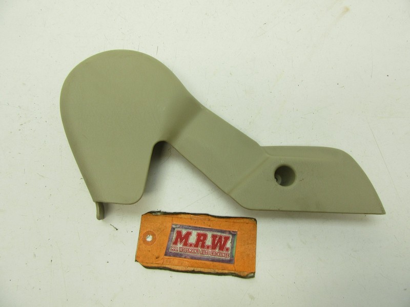 SEAT SIDE COVER BUCKLE SEAT BELT SEATBELT TRIM INNER LEFT LF TOYOTA SOLARA 99-03