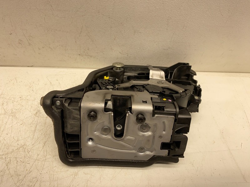 2016-2019 BMW X1 LEFT REAR DOOR LOCK LATCH ACTUATOR ASSEMBLY OEM