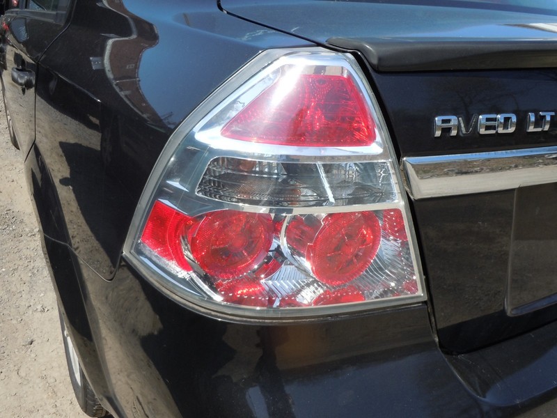 2009-2011 Chevrolet Aveo Sedan Tail Light Lamp Driver Left