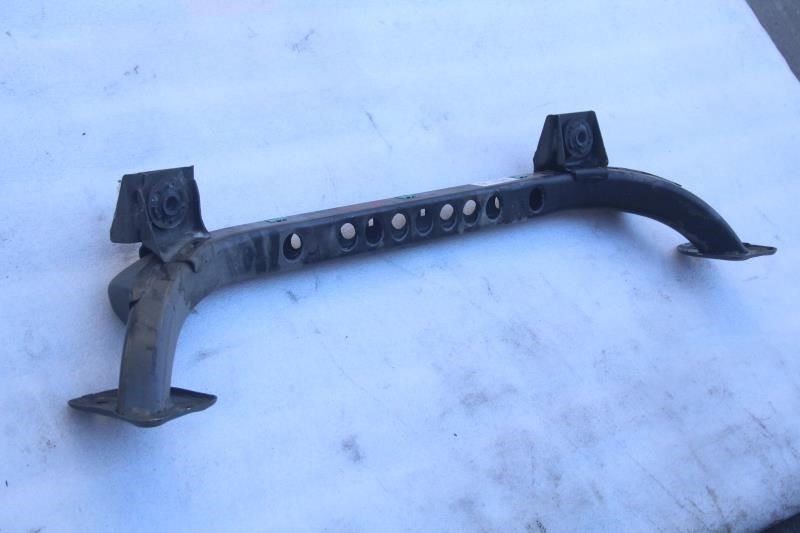 2017-2025 CADILLAC XT5 RADIATOR CORE SUPPORT LOWER TIE BAR BRACKET