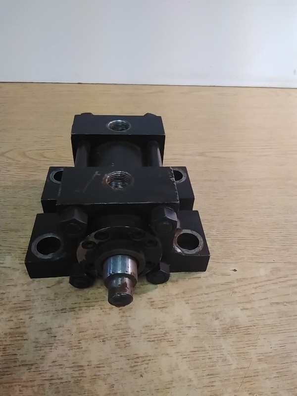 Hydro-Line N5A-2.5X5 N-1-10-N-V-R-1-1 Hydraulic Cylinder