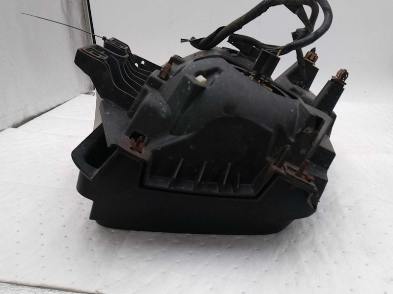2008 Ford F250SD Pickup Right Headlight Assembly White OEM Used 18000 Miles