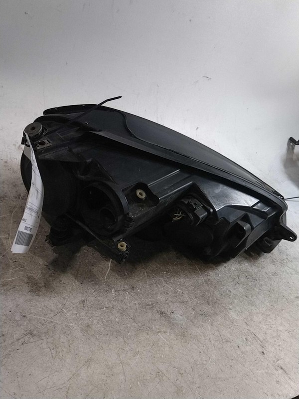 2015 Volkswagen Golf Left Headlight Assembly Black Used OEM 204234 135K Miles
