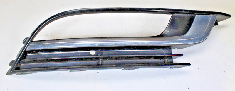 VOLKSWAGEN CC RIGHT FRONT FOGLIGHT GRILLE 3C8854662