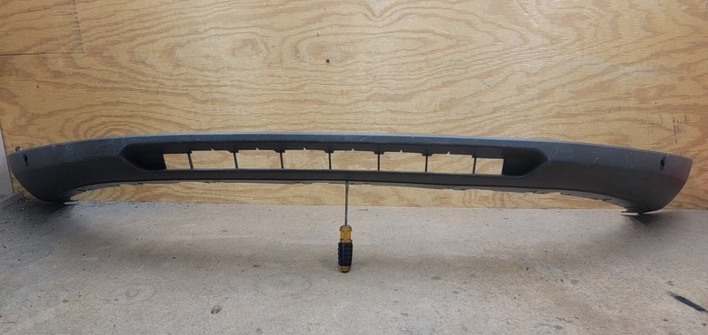 2019 2020 LINCOLN NAUTILUS Front Bumper Lower Valance Panel OEM "BROKEN TAB"