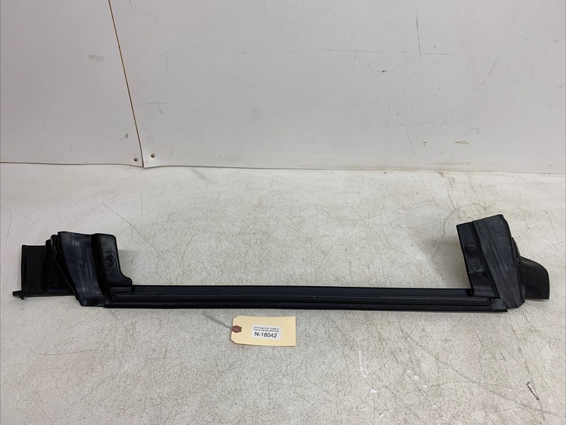 ⚡️17-22 TESLA MODEL 3 REAR LEFT DOOR WINDOW BELT MOLDING 1090503-00-F 18042 U8