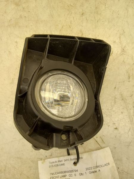 19-20 TOYOTA COROLLA CROSS XLE DRIVER SIDE FRONT FOG LIGHT