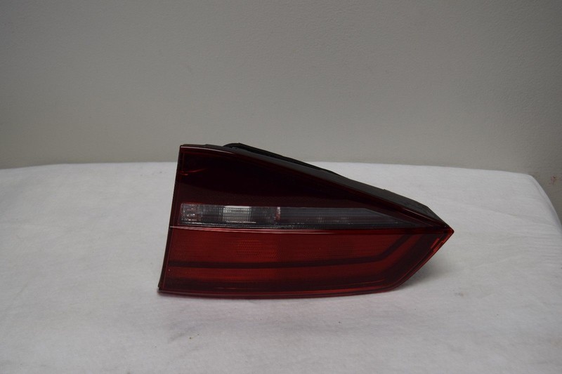 2011-14 VW VOLKSWAGEN OEM MK6 Jetta Tail Brake Light RIGHT Trunk 5C6945094