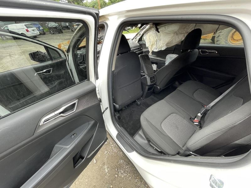 2023 KIA SPORTAGE LEFT ROCKER W/POST WHITE PC: SWP 2.5L AT AWD 2K -LX- 47995