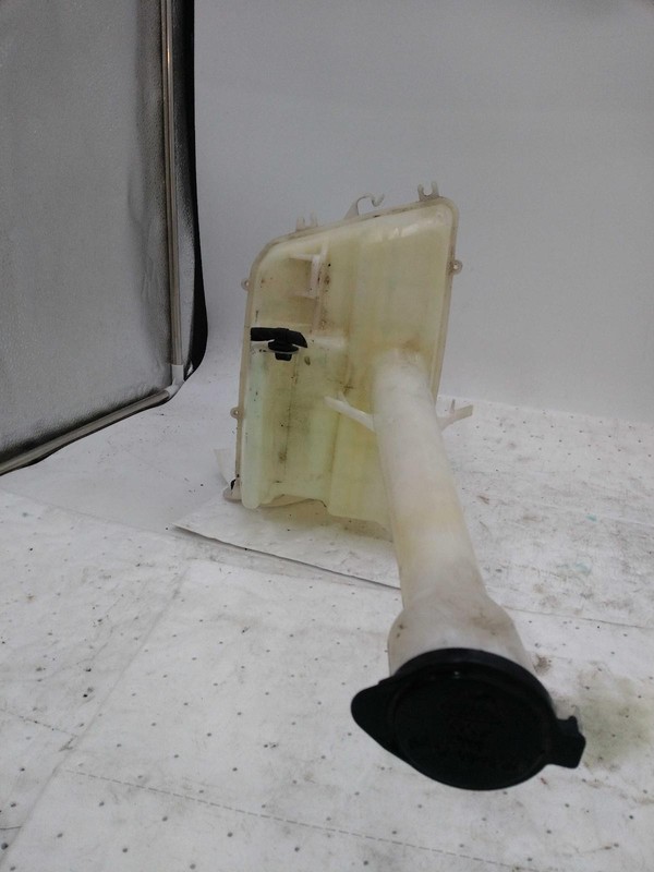 2007 Toyota Corolla Washer Fluid Reservoir OEM 1.80L White 185K Miles