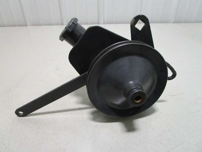 0983791 1989 OMC Cobra Stern Drive Ford V8 5.0L/ 5.8L Power Steering Pump 913458