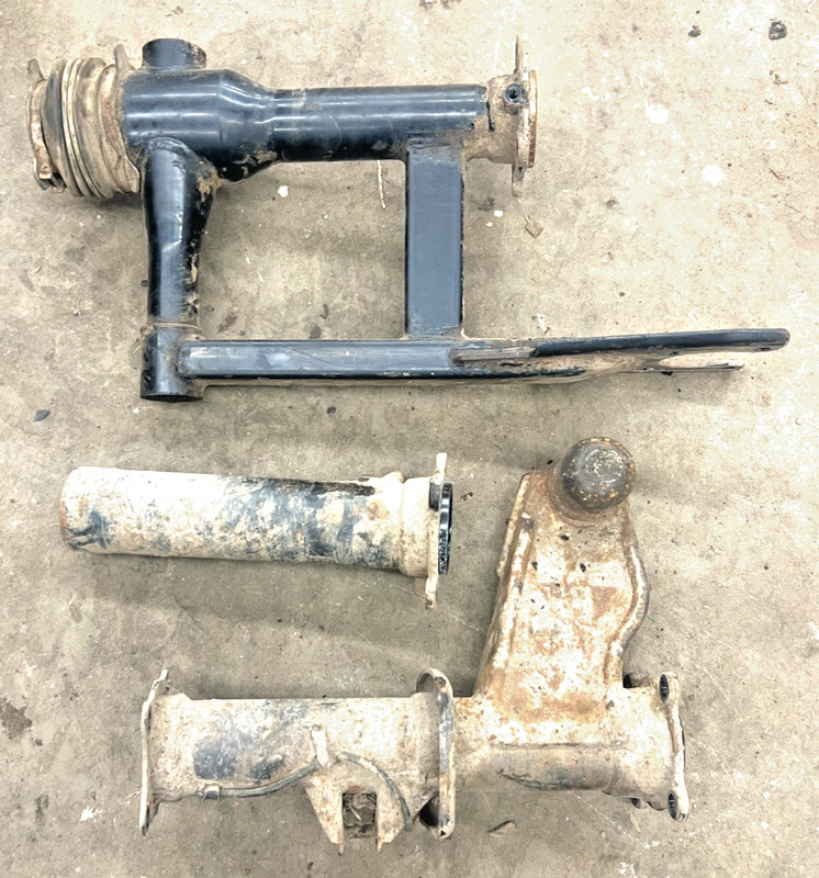 1998 HONDA FOREMAN 450 TRX450S 4X4 S LEFT REAR BACK AXLE CARRIER TUBE