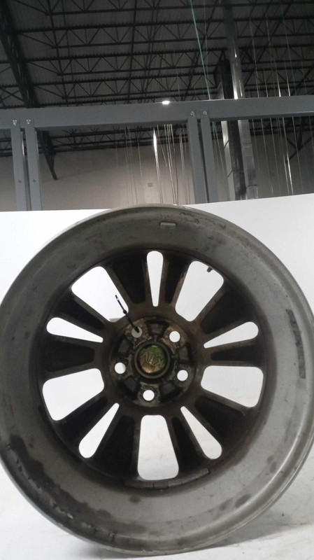 2016 KIA Sedona OEM Black Wheel 17 Rim 6.5 Width Used 52910A9150
