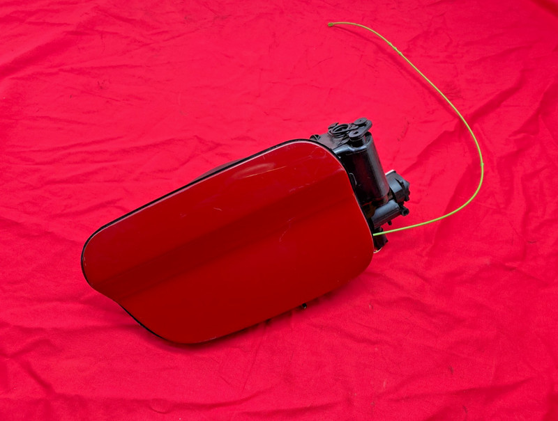 12-19 BMW F12 F13 640 650 M6 Rear Gas Fuel Tank Cap Cover Pot Assembly Red OEM✅