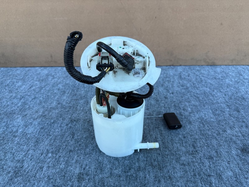 FORD MUSTANG GT 2015-2017 OEM FUEL PUMP WITH SENSOR ASSEMBLY