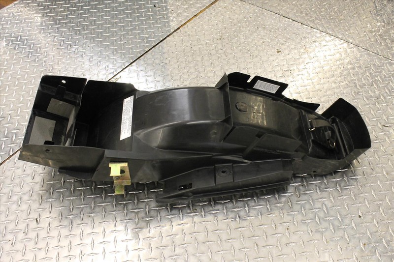 03 SUZUKI GSX 750 F KATANA REAR TAIL FENDER MUD GUARD BATTERY BOX OEM GSX750F