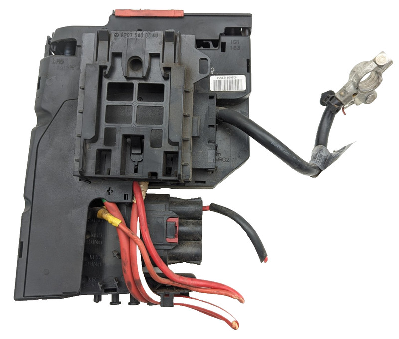 12-14 MERCEDES BENZ C300 4MATIC W204 BATTERY VOLTAGE MODULE BOX